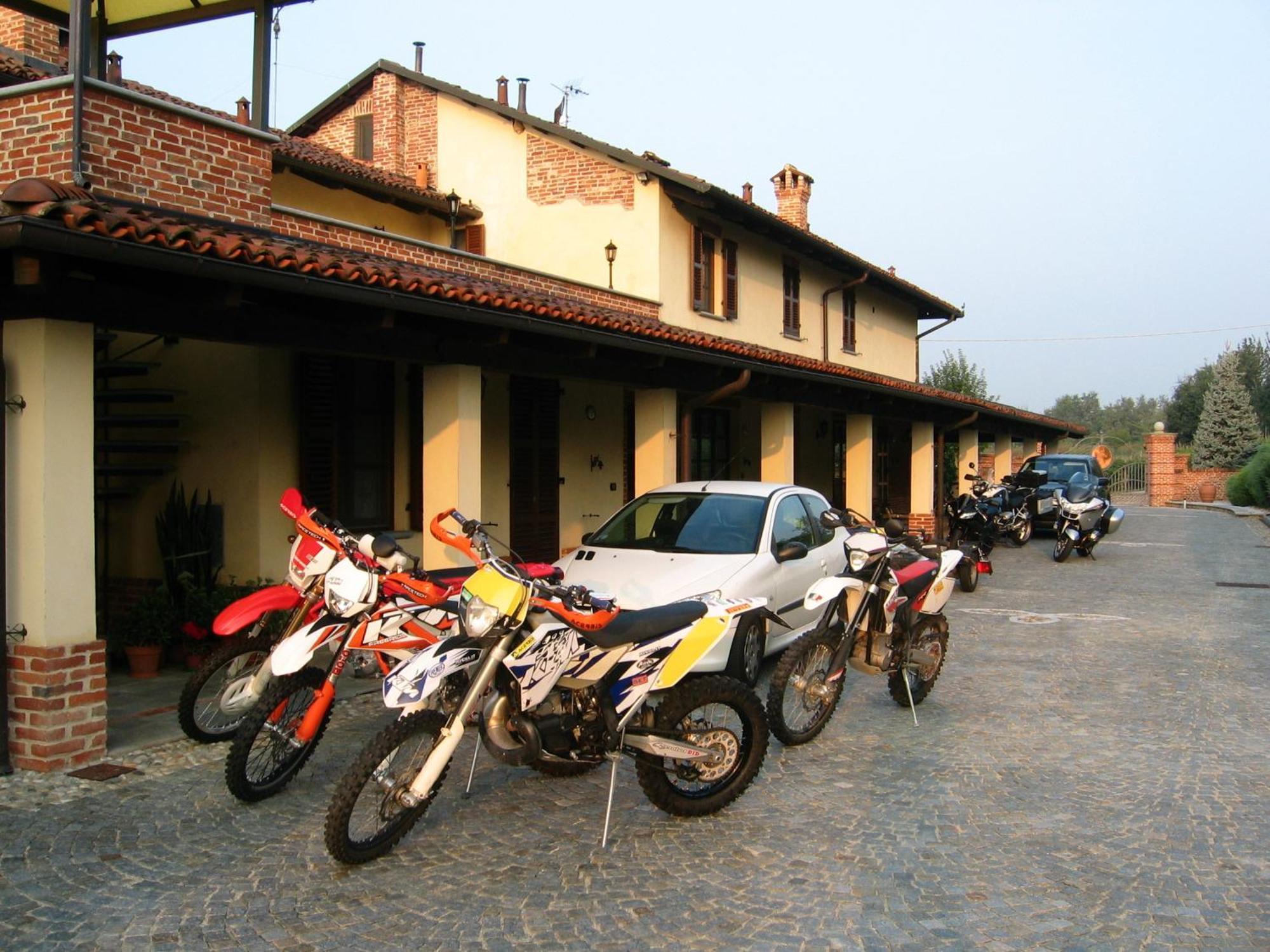 B&B Cascina Bellavista Tigliole Eksteriør billede